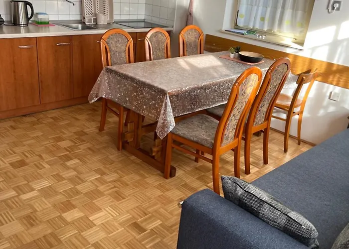 Mirni Koticek Catez ob Savi